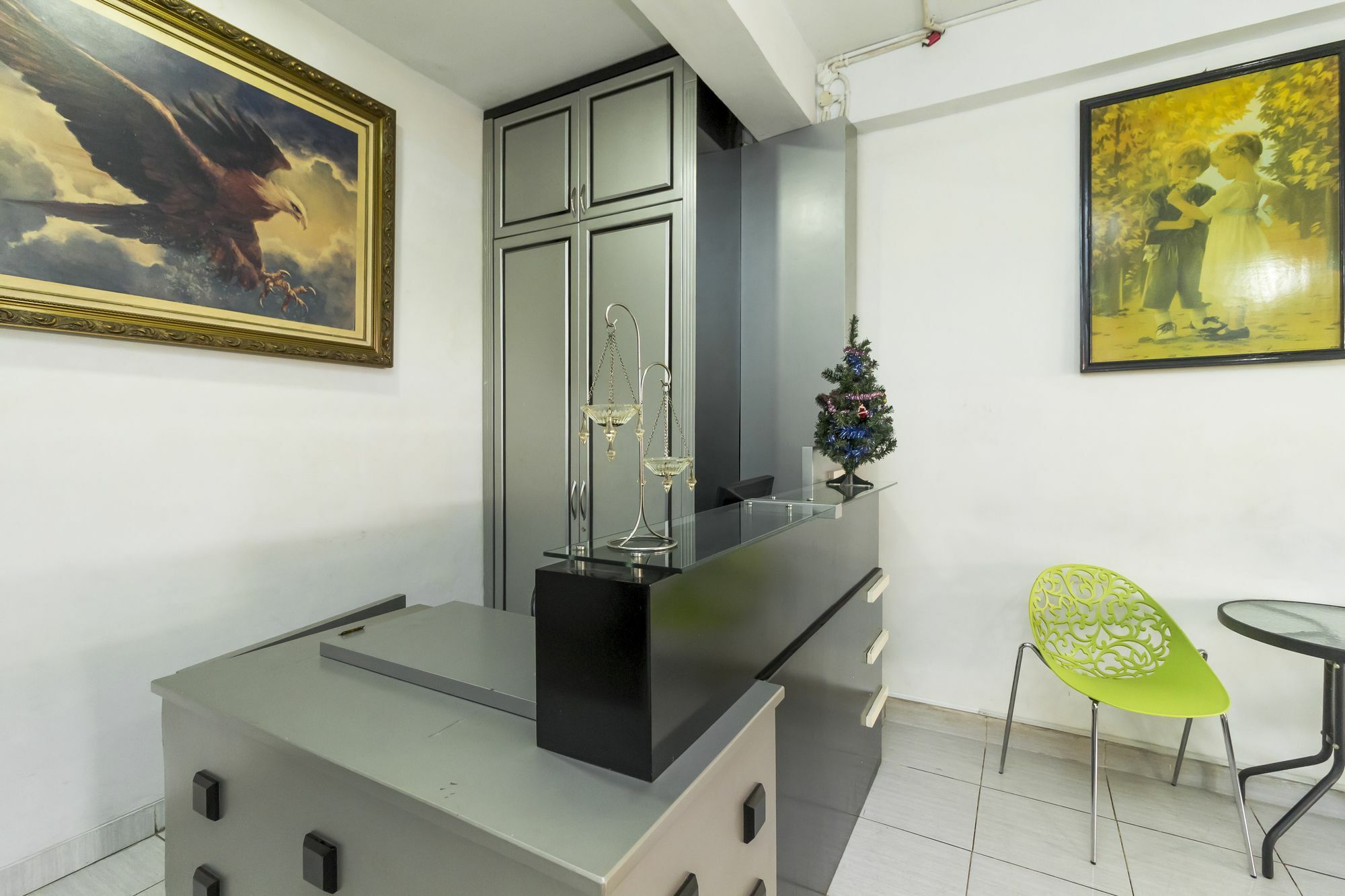 Hotel Reddoorz Near Gajah Mada Plaza 2 à Jakarta Extérieur photo